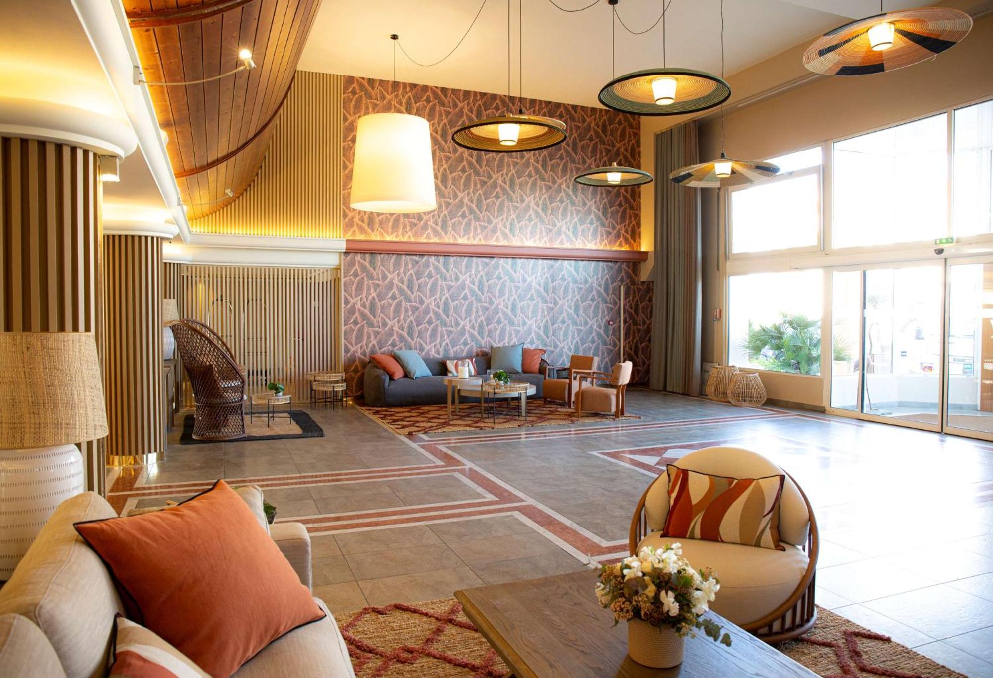 Grand Hotel Les Flamants Roses Thalasso & Spa Canet-en-Roussillon Exterior foto