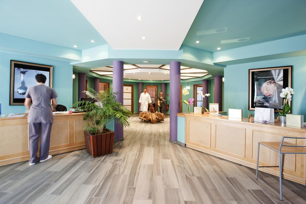 Grand Hotel Les Flamants Roses Thalasso & Spa Canet-en-Roussillon Exterior foto